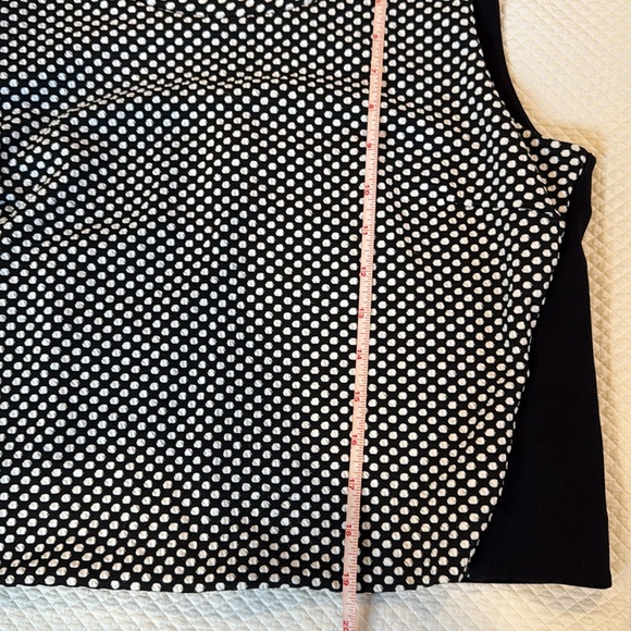 Banana Republic | Black White Polka Dot Crop Top - Picture 6 of 6
